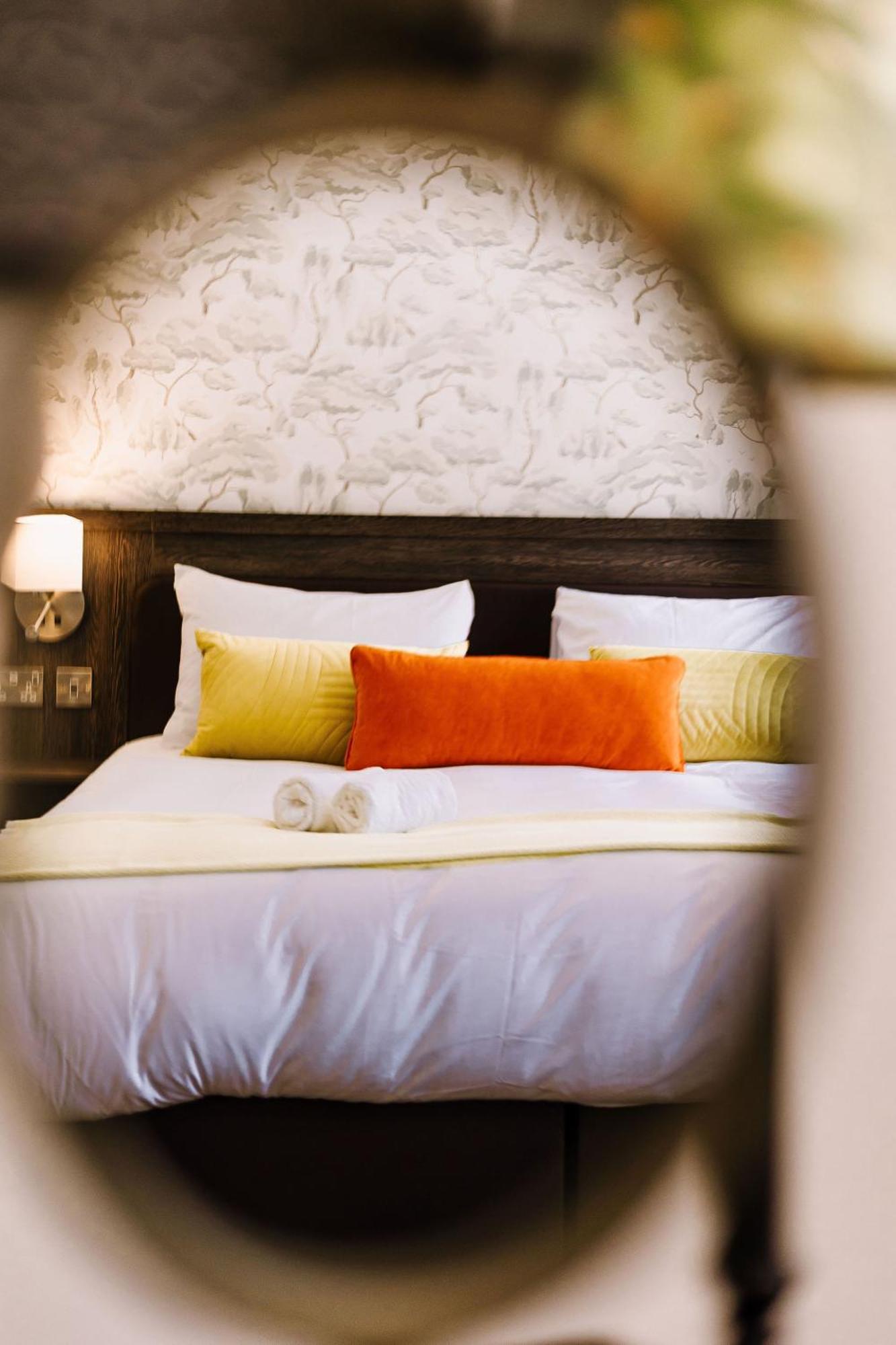 The Bull Hotel สโตนี สแตรทฟอร์ด ภายนอก รูปภาพ